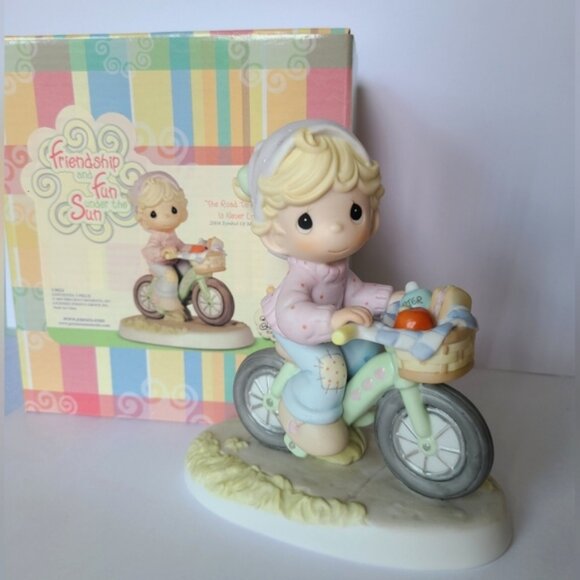 Vintage Precious Moments Friendship Collectible Porcelain Figurine - Picture 1 of 12